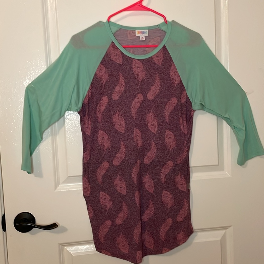 Ladies LuLaRoe baseball shirt, Randy, size M (10-12) EUC, worn once